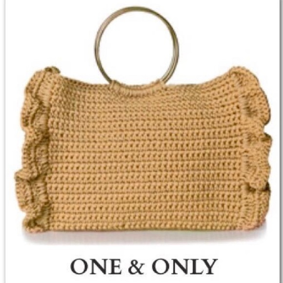 One and Only Crochet Ring Handle Tote once owned by @taramilktea ⭐️ Caramel - Picture 3 of 13